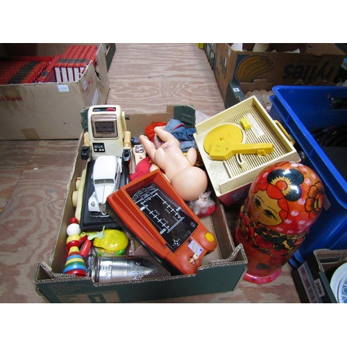 276 - VINTAGE TOYS AND GAMES