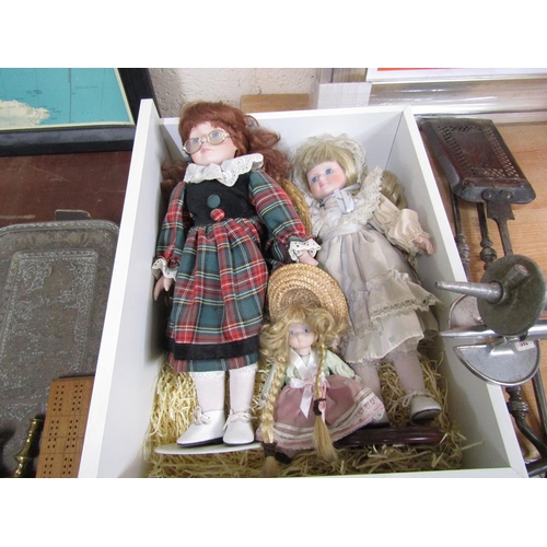 366 - QTY OF COLLECTORS DOLLS