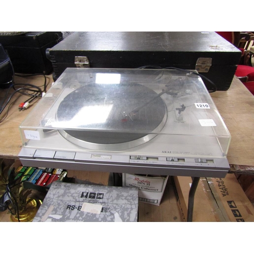 1210 - AKAI MODEL AP-Q310 AUTO TURNTABLE