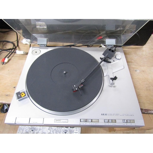 1210 - AKAI MODEL AP-Q310 AUTO TURNTABLE