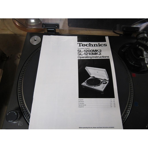 1211 - TECHNICS SL-1210 MK2 TURNTABLE