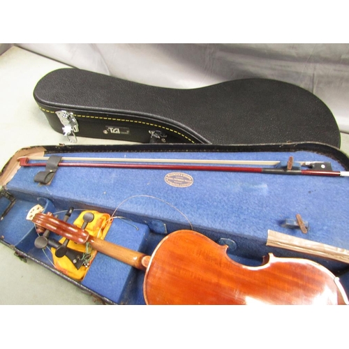 1333 - CASED VIOLIN AND UKELELE CASE