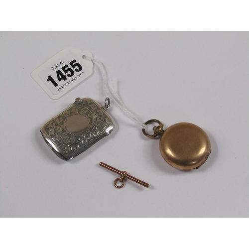 1455 - SILVER VESTA CASE TOGETHER WITH GOLD METAL SOVEREIGN CASE BY BENNISON