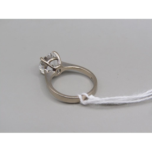 1509 - 18ct WHITE STONE SET RING SIZE L