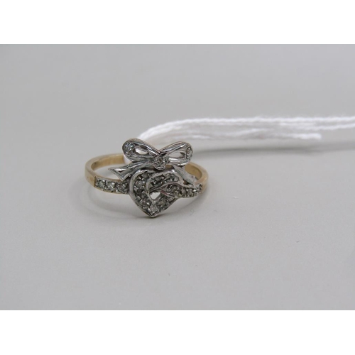 1525 - GOLD STONE SET HEART AND BOW RING SIZE O