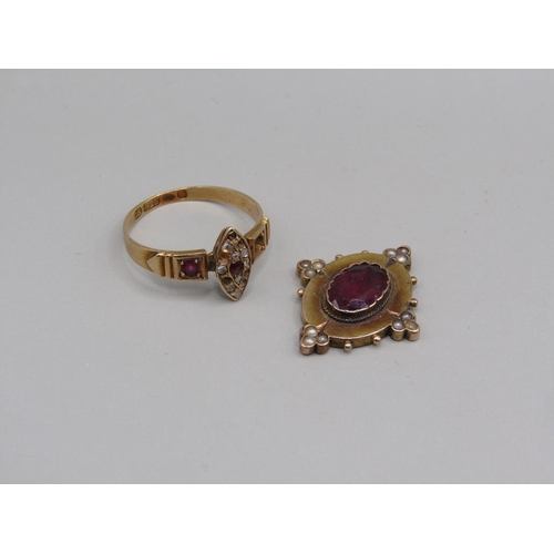 1576 - 15CT GOLD STONE SET RING; STONE SET PENDANT BROOCH