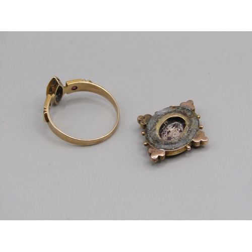 1576 - 15CT GOLD STONE SET RING; STONE SET PENDANT BROOCH