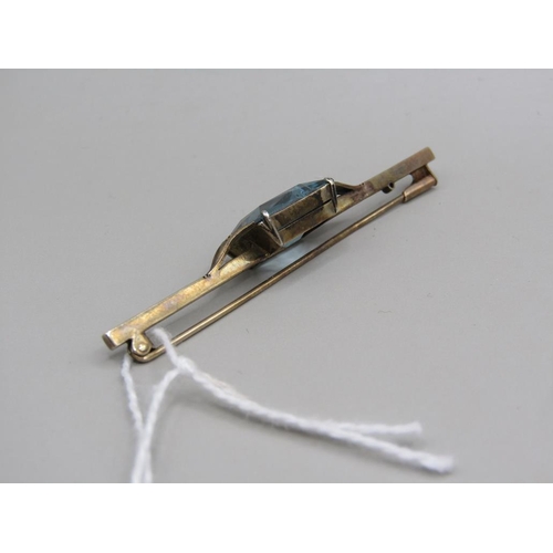 1579 - GOLD STONE SET BAR BROOCH