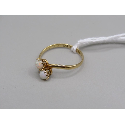 1582 - 18CT GOLD OPAL SET TWIST RING SIZE L1/2
