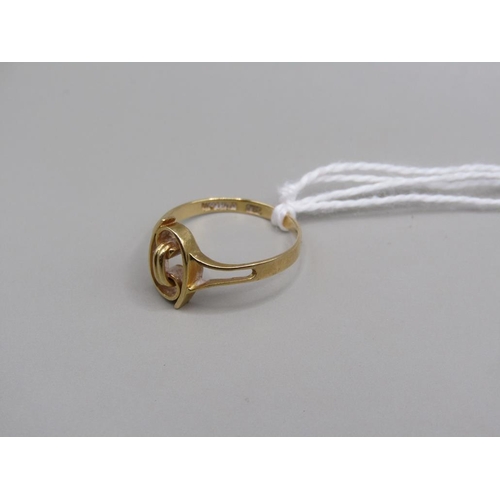 1605 - 18CT GOLD RING SIZE K