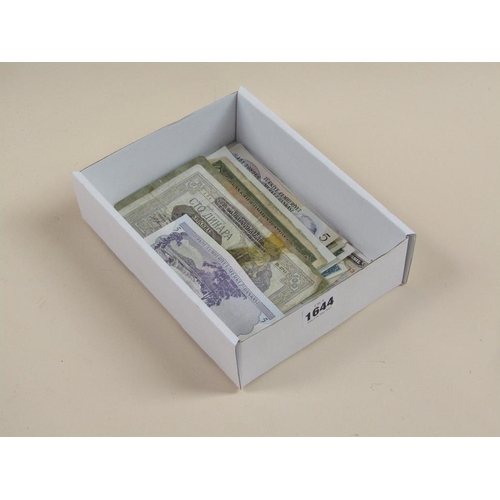 1644 - SMALL COLLECTION OF BANK NOTES AND VARIOUS LOCATIONS