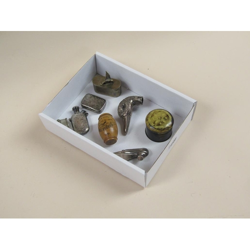 1646 - COLLECTION OF SMALL ITEMS OF SILVER TO INCL PILL BOX, SHOE PIN CUSHION, SCENT BOTTLE ETC