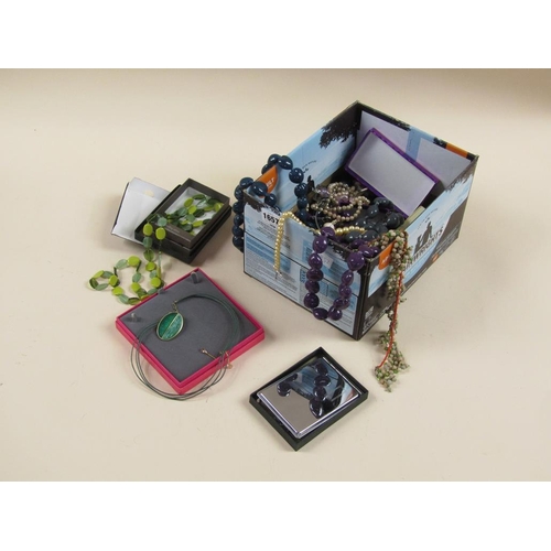 1657 - BOX OF MISC BEADS AND COSTUME JEWELLERY