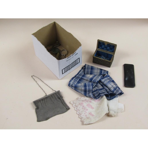 1658 - LATE 19C/EARLY 20C GILT METAL JEWEL CASKET AND CONTENTS