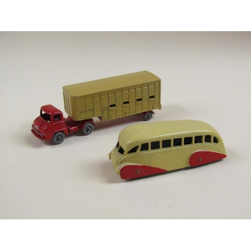 1661 - COLLECTION OF MATCHBOX AND OTHER UNBOXED DIECAST VEHICLES