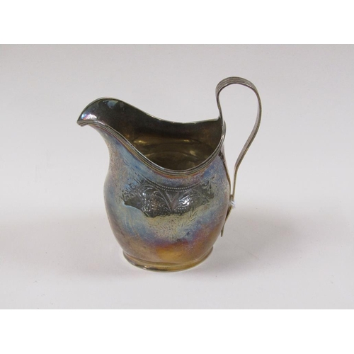 1683 - LATE GEORGIAN SILVER GATOR SHAPED CREAM JUG