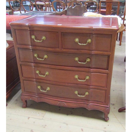 1953 - MAHOGANY SERPENTINE FRONT CHEST OF TWO SHORT AND THREE LONG DRAWERS, 91CM W, 92CM H