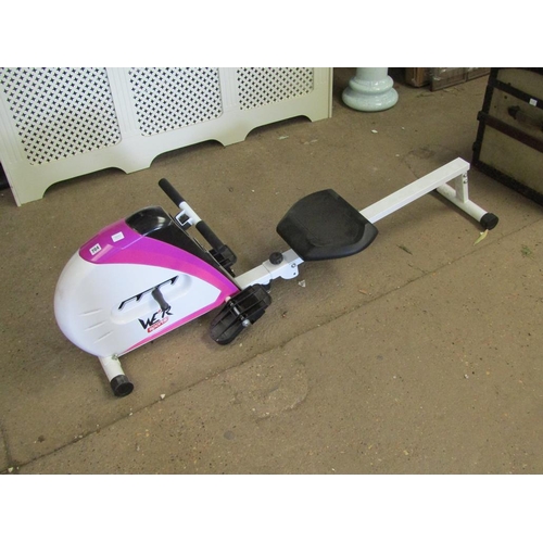 704 - ROWING MACHINE