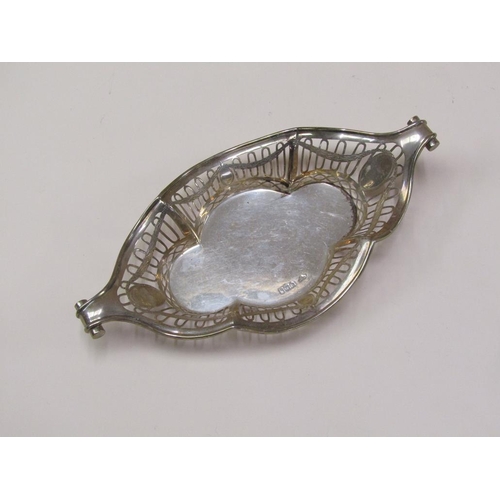 153 - A silver dish of quatrefoil form with raised pierced border, London 1903, 5.2ozt, 27cm w.