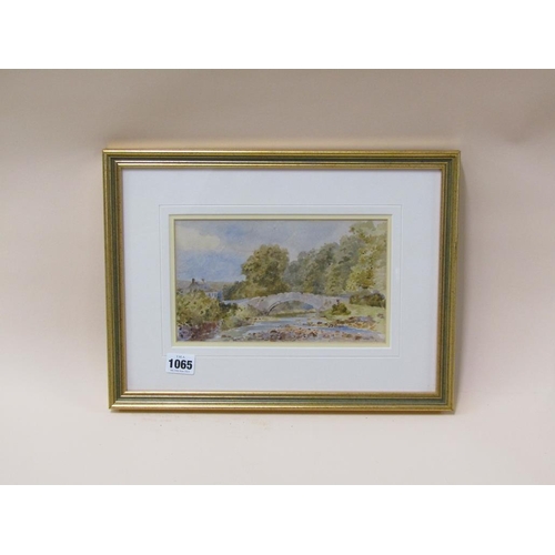 1065 - UNSIGNED EARLY 20C - STONE BRIDGE OVER A RIVER WITH COTTAGE, WATERCOLOUR, F/G, 14CM X 23CM