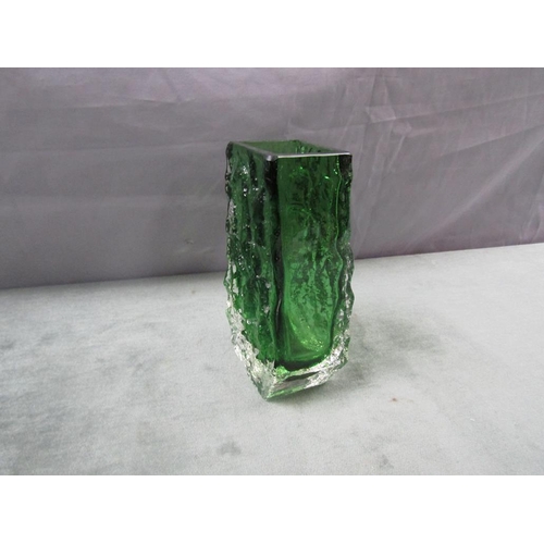 1613 - WHITEFRIARS GREEN COFFIN VASE, 13cms H