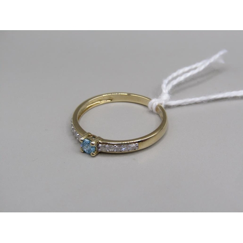 1398 - GOLD BLUE DIAMOND RING SIZE S