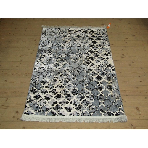 1779 - BLUE AND CREAM RUG