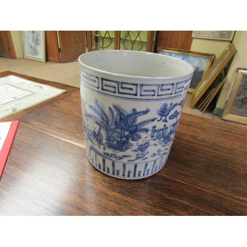 1651 - CHINESE PORCELAIN BLUE AND WHITE BRUSH POT, 27CM H