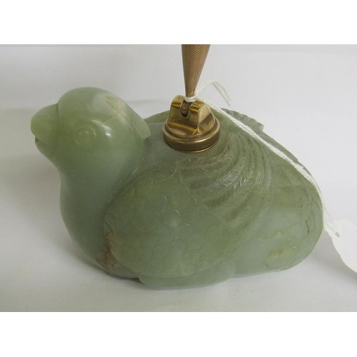 79 - An Oriental carved green stone figure of a seated bird, mounted with a 9ct gold dip well, marked Sam... 