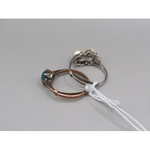 1383 - 9ct GOLD AND A SILVER RING