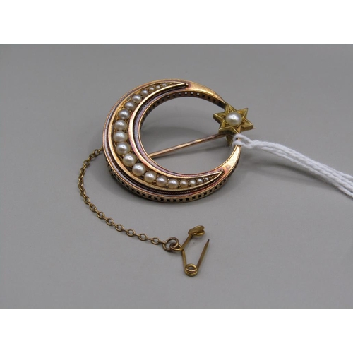 1401 - GOLD SEED PEARL SET CRESCENT AND STAR BROOCH IN FITTED CASE