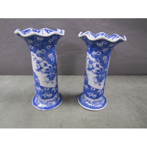 1541 - PAIR OF ORIENTAL B&W VASES, 19CM H