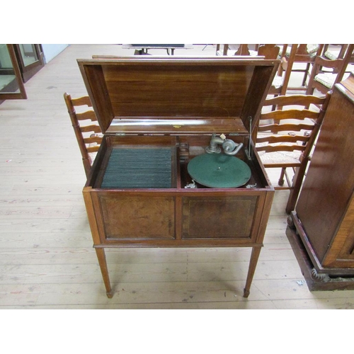 1667 - EDWARDIAN PERIOD NATURAL TONE GRAMPHONE ON STAND, RETAILED BY WILLIAM WHITLEY OF LONDON, 81CM W, 85C... 