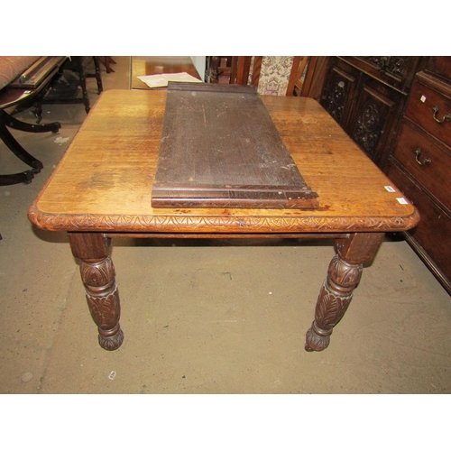 558 - VICTORIAN EXTENDING DINING TABLE