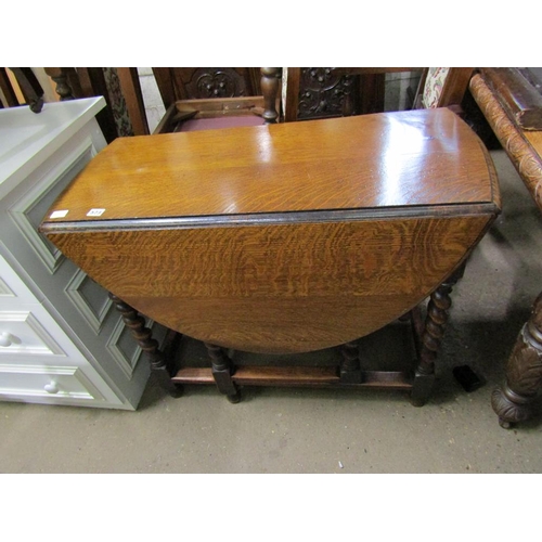 573 - 1930s OAK GATELEG TABLE