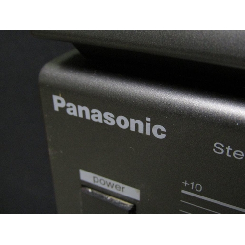 582 - PANASONIC STEREO AND SPEAKERS