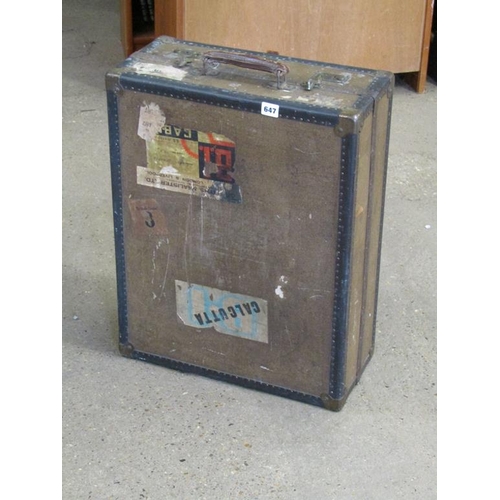 647 - VINTAGE TRAVEL TRUNK