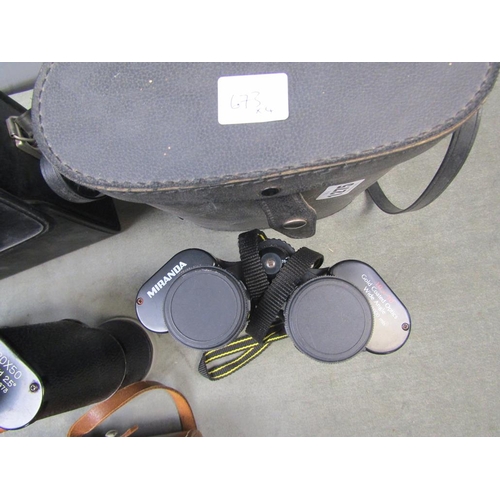 1275 - QTY OF BINOCULARS IN CASES