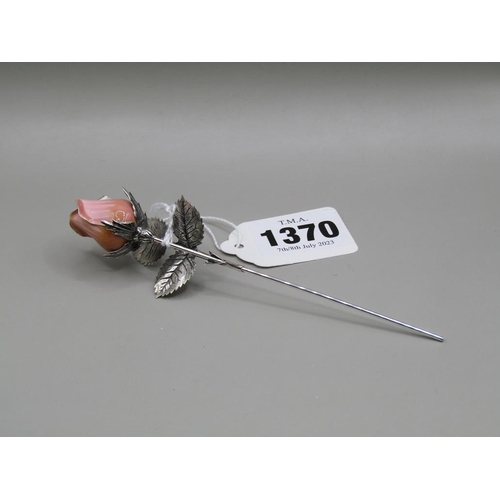 1370 - CONTINENTAL SILVER PINK ROSE ENAMELLED STICK PIN 13cms L