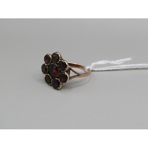 1454 - GOLD GARNET SET MEMORIAM RING SIZE M