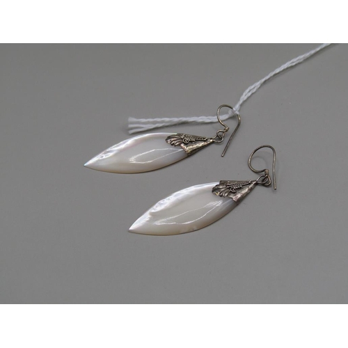 1526 - SILVER MOTHER OF PEARL EARRINGS