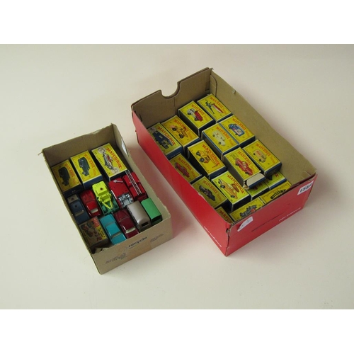 1559 - 21 BOXED MATCHBOX VEHICLES AND OTHER LOOSE VEHICLES