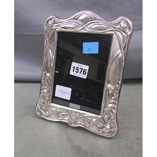 1576 - STERLING SILVER MOUNTED PHOTO FRAME - 20cms H