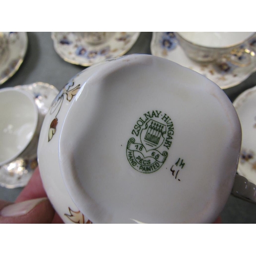 1728 - ZSOLNAY PECS TEA SERVICE - CUPS 6CM H