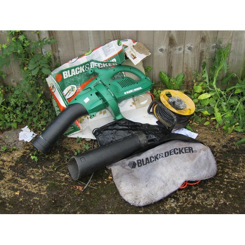 989A - BLACK N'DECKER LEAF BLOWER