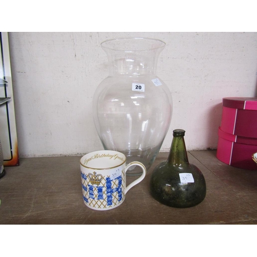 20 - ANTIQUE GLASS BOTTLE VASE AND A WEDGWOOD COMMEMORATIVE TANKARD