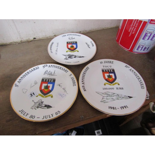 31 - COMMEMORATIVE PLATES, HURRICAN PLANE