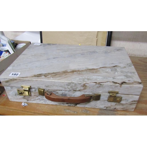 102 - MARBLE EFFECT BRIEFCASE