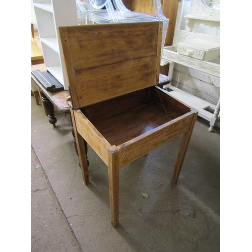 561 - EARLY 20c SCHOOL DESK 70.5 x 81 x 53.5 cms