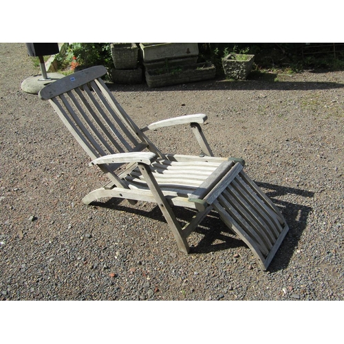 933 - FOLDING GARDEN CHAIR